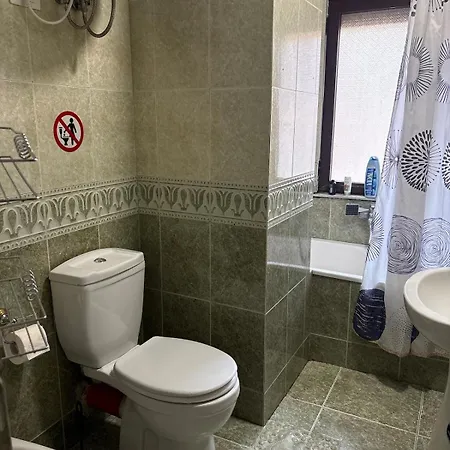 Nunu's Tirana