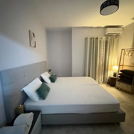 Nunu's Tirana